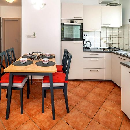 Apartments With Terrace Baska  Room photo
