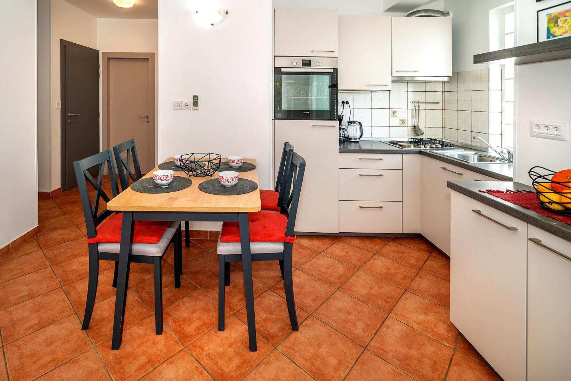 Apartments With Terrace Baska  Room photo